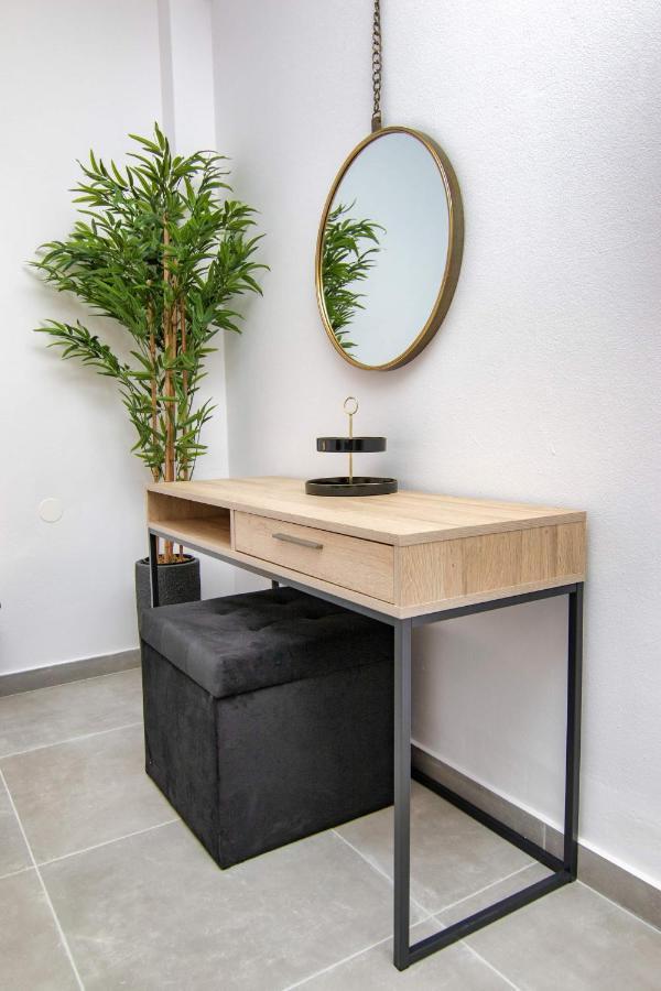 Luxury Apartment In The Center Rhodes City Buitenkant foto